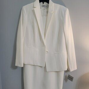 KASPER SUIT, WHITE SIZE 12